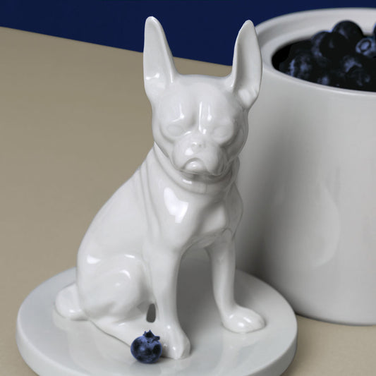 Porzellandose mit französischer Bulldogge. Ein exklusives Geschenk . Luxus und Eleganz verschenken. Einzelstücke made in Berlin.
