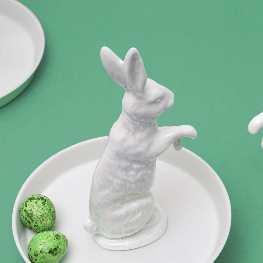 Großer Hasenteller zum dekorieren an Ostern. Von feinesweisses Berlin